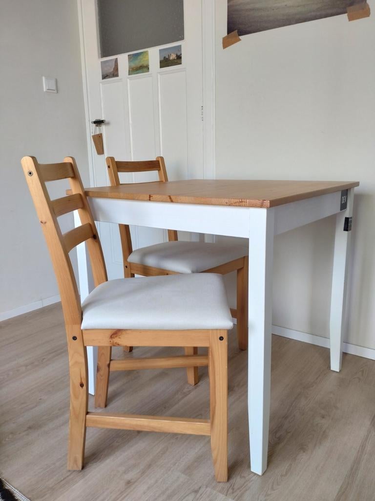 Tafel en twee stoelen (Ikea Lerhamn), Ophalen, Gebruikt, 50 tot 100 cm, Vierkant