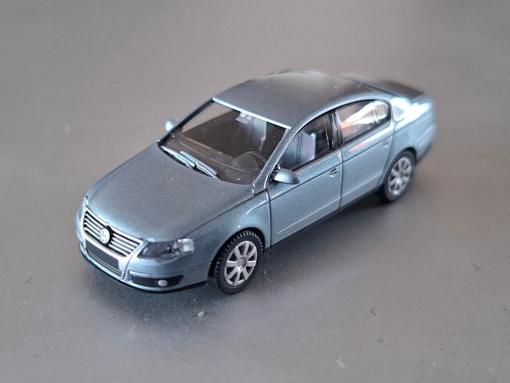 1:87 Volkswagen VW Passat B6 sedan metallic Wiking € 7, Verzenden, Zo goed als nieuw, Auto, Wiking