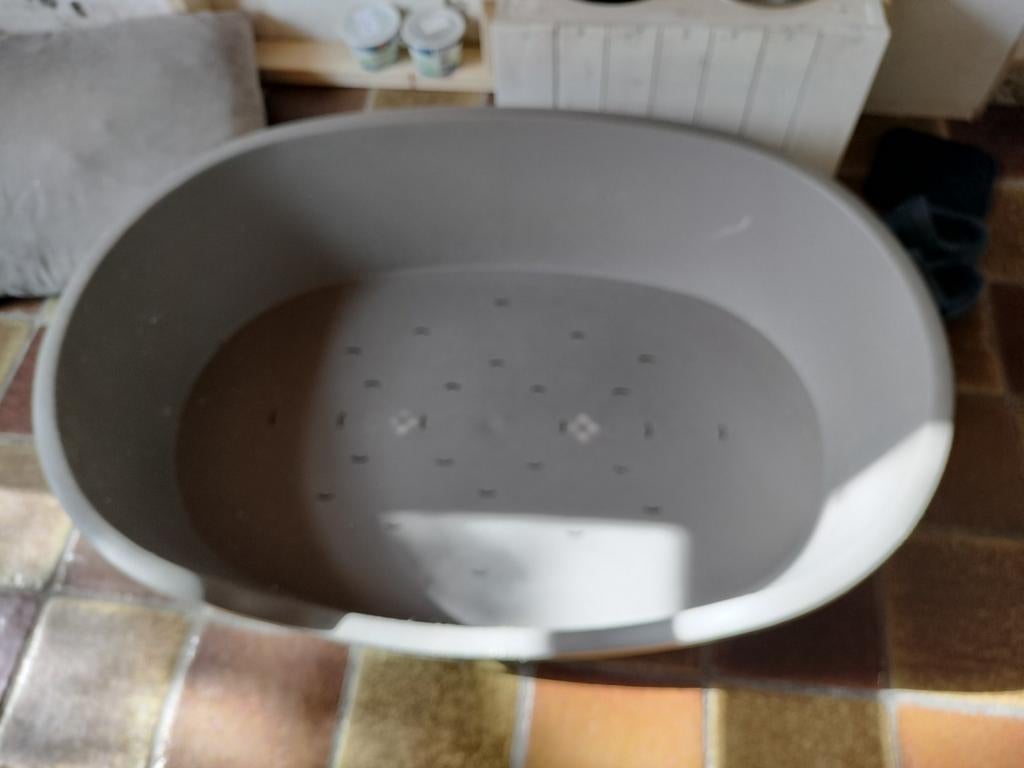 Plastic hondenmand 95 cm, Ophalen, Gebruikt