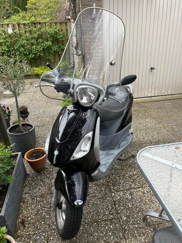 Piaggio Fly 25 4 tempi scooter, Fietsen en Brommers, Ophalen, Gebruikt, Fly, Benzine