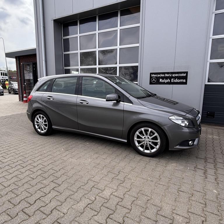 Mercedes-Benz B-Klasse 180 Prestige (bj 2013, automaat), Auto's, Mercedes-Benz, Automaat, 1325 kg, Gebruikt, 4 cilinders