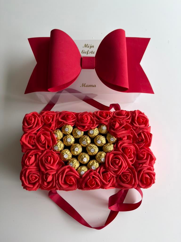 Moederdag cadeau - luxe chocolade box - ferrero, Hobby en Vrije tijd, Feestartikelen, Ophalen, Nieuw