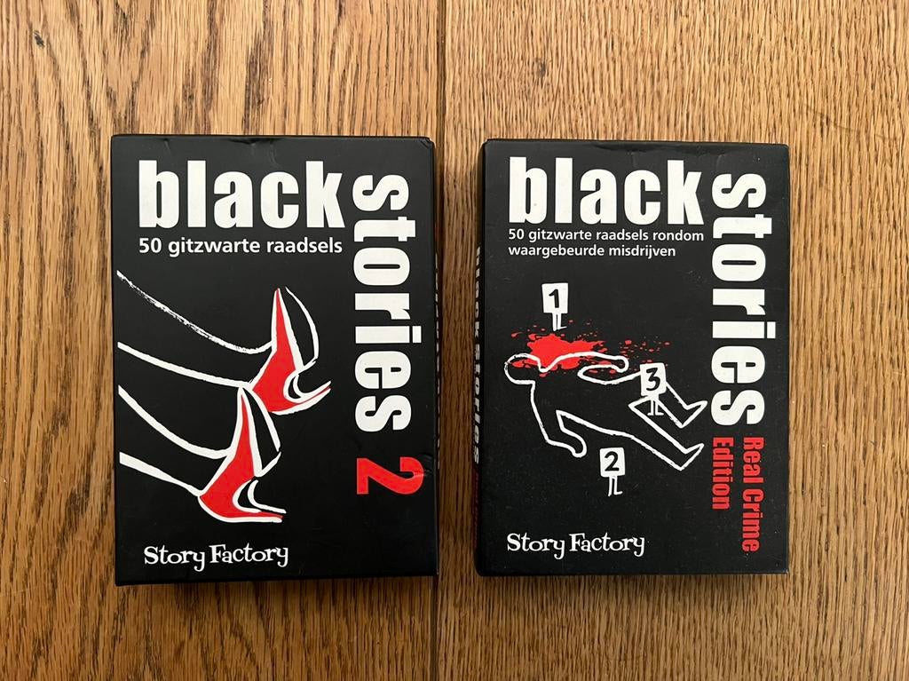 Black Stories, Hobby en Vrije tijd, Gezelschapsspellen | Kaartspellen, Ophalen of Verzenden, Zo goed als nieuw