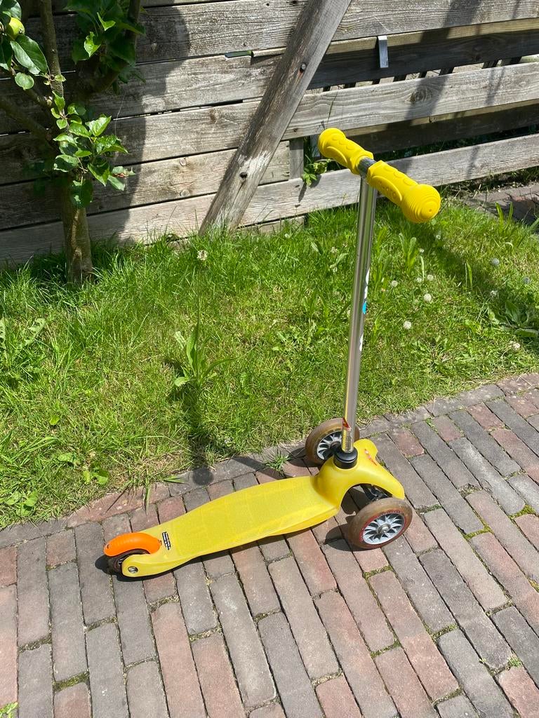 Micro step mini, geel, niet verstelbaar stuur., Fietsen en Brommers, Steps, Ophalen of Verzenden, Gebruikt, Gewone step