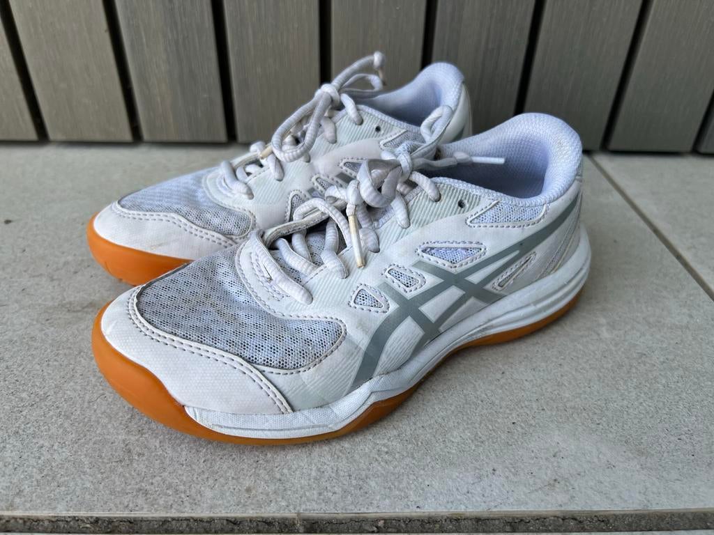 Asics Handbal Zaalschoenen - Maat 33, Sport en Fitness, Handbal, Ophalen of Verzenden, Gebruikt, Schoenen