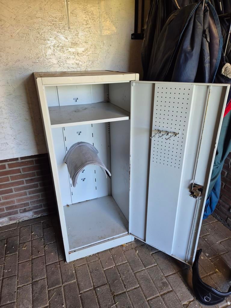 Zadelkast, Ophalen of Verzenden