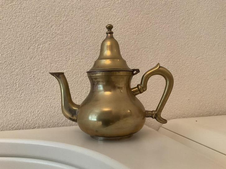 Marokkaanse theepot met onderschaal - Messing, Antiek en Kunst, Antiek | Woonaccessoires, Ophalen of Verzenden