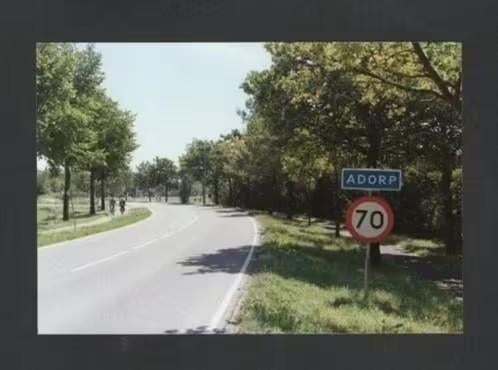 Foto Adorp Straatbeeld Gemeente Hoogeland Fietsers Jaren 80., 1980 tot heden, Foto, Ophalen of Verzenden, Zo goed als nieuw