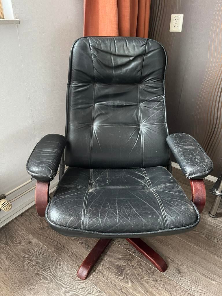 Gratis leren stoel, Ophalen, Gebruikt, 75 tot 100 cm, 50 tot 75 cm