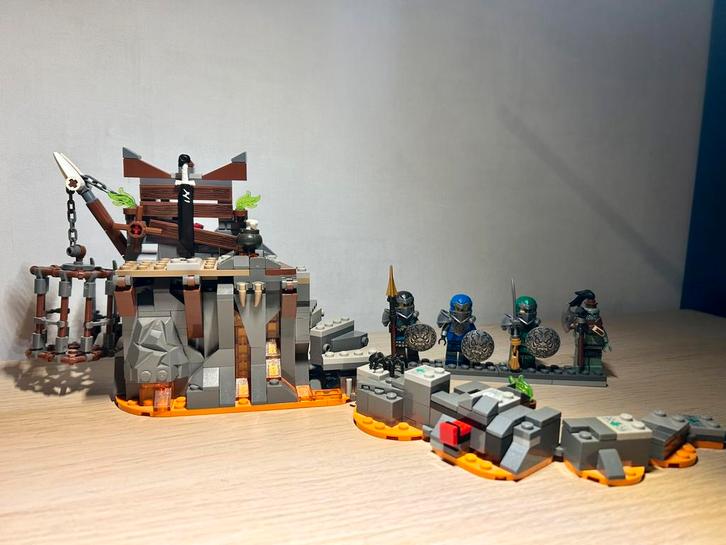 LEGO NINJAGO 71717 Reis naar de Kerkers van Skull, Kinderen en Baby's, Speelgoed | Duplo en Lego, Zo goed als nieuw, Ophalen of Verzenden