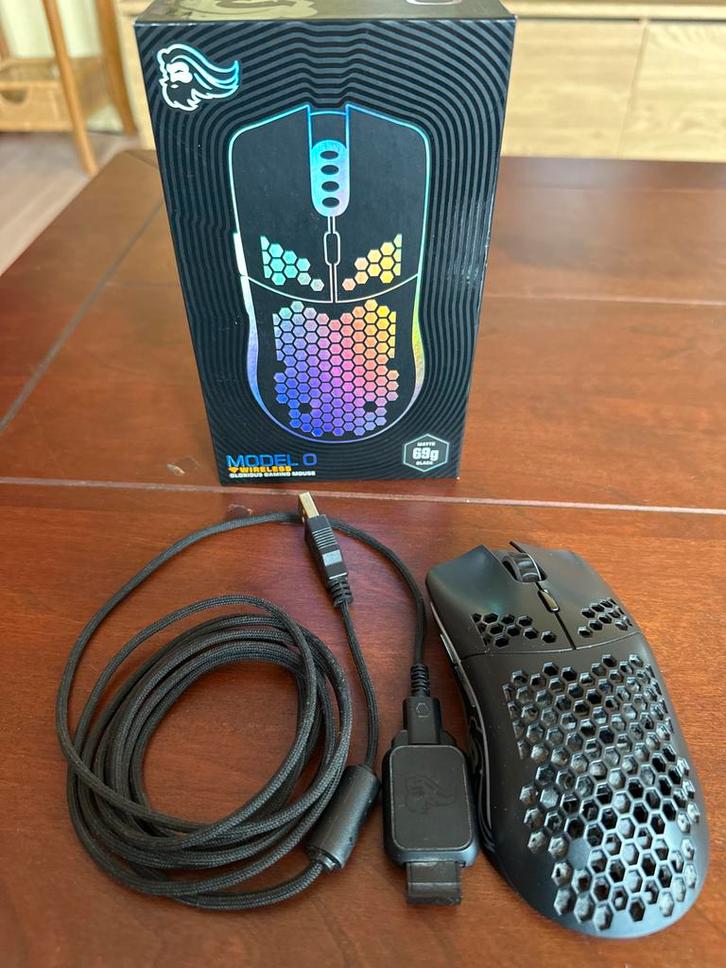 Glorious Model O Draadloze Gaming Muis - Lichtgewicht, Computers en Software, Muizen, Zo goed als nieuw, Muis, Rechtshandig, Draadloos