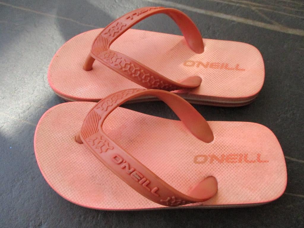 O'Neill teenslippers maat 24 / 25 zalm roze slippers, Gebruikt, Meisje, Schoenen, Ophalen of Verzenden