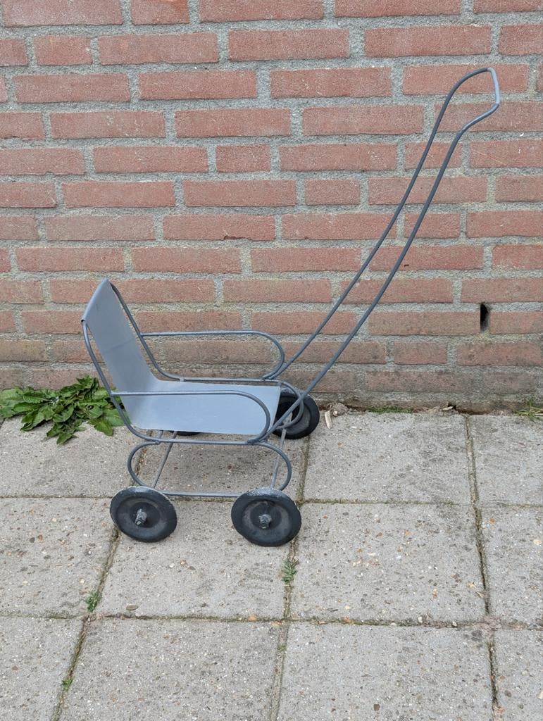 Oude ijzeren poppenwagen, Antiek en Kunst, Antiek | Speelgoed, Ophalen