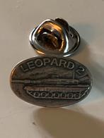 Leopard 2 Tank Speldje pin button - Militair Verzamelobject, Ophalen of Verzenden, Gebruikt, Transport, Speldje of Pin
