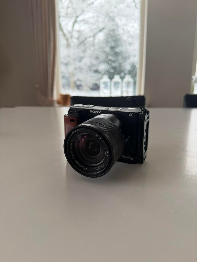Sony A6300 + Zeiss 16-70 OSS + Sony 16-50 | complete set |, Ophalen of Verzenden, Sony, 8 keer of meer