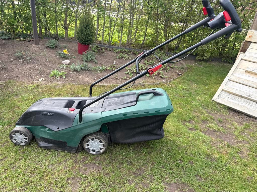 Bosch UniversalRotak 490 elektrische grasmaaier, Ophalen, Cirkelmaaier, Gebruikt, Elektrische grasmaaier