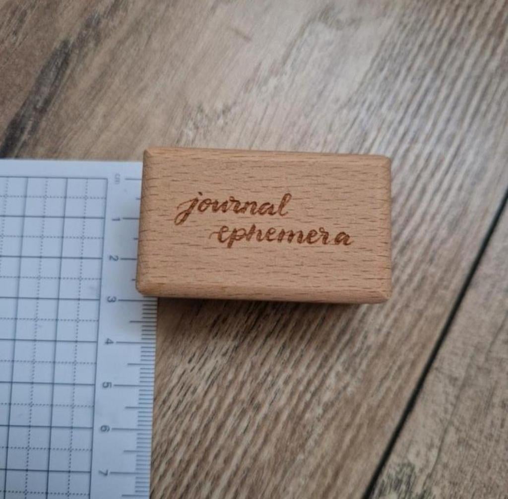 Journal ephemera, houten stempel, Hobby en Vrije tijd, Verzenden, Zo goed als nieuw, Houten stempel