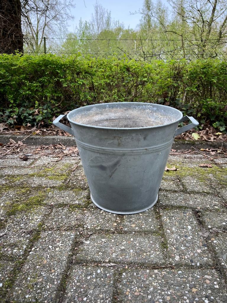 Oude zinken emmer, Antiek en Kunst, Ophalen