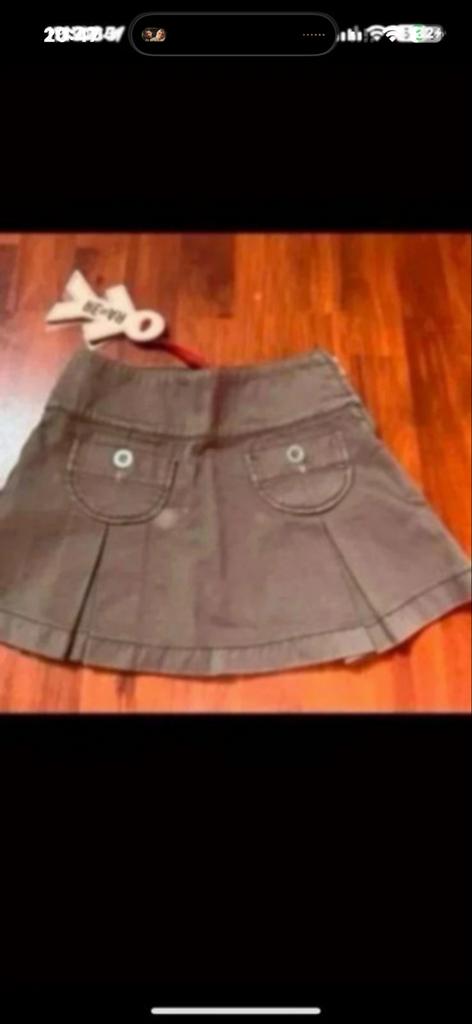 Bruine geplooide mini-rok in maat 128, Kinderen en Baby's, Kinderkleding | Maat 128, Ophalen of Verzenden, Nieuw, Meisje, Jurk of Rok