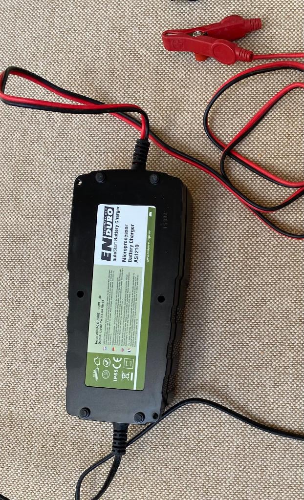 Oplader voor winterstalling caravan. Accu thuis opladen., Caravans en Kamperen, Ophalen, Zo goed als nieuw