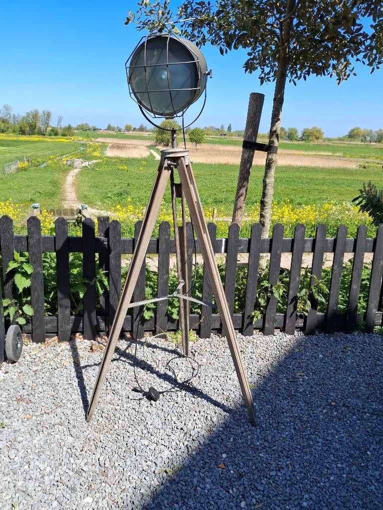 Industriële vloerlamp tripod (studiolamp), Huis en Inrichting, Ophalen, Zo goed als nieuw, Glas, 150 tot 200 cm