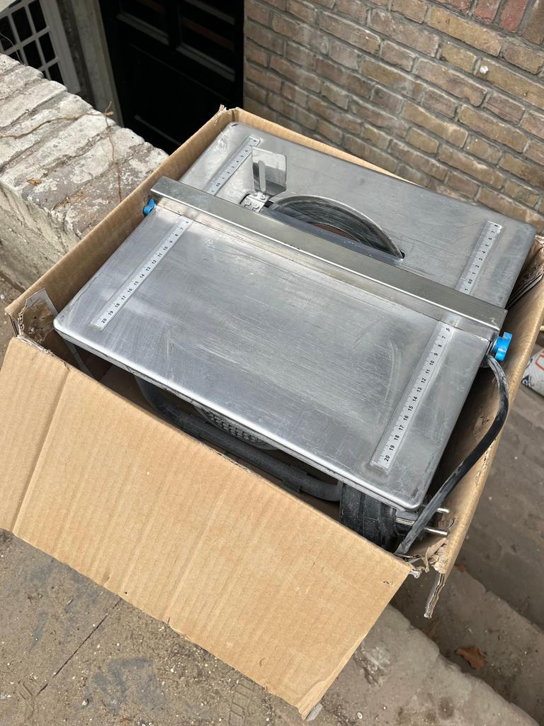 Tegelzaagmachine, Doe-het-zelf en Verbouw, Glas en Ramen, Ophalen, Zo goed als nieuw, Minder dan 80 cm
