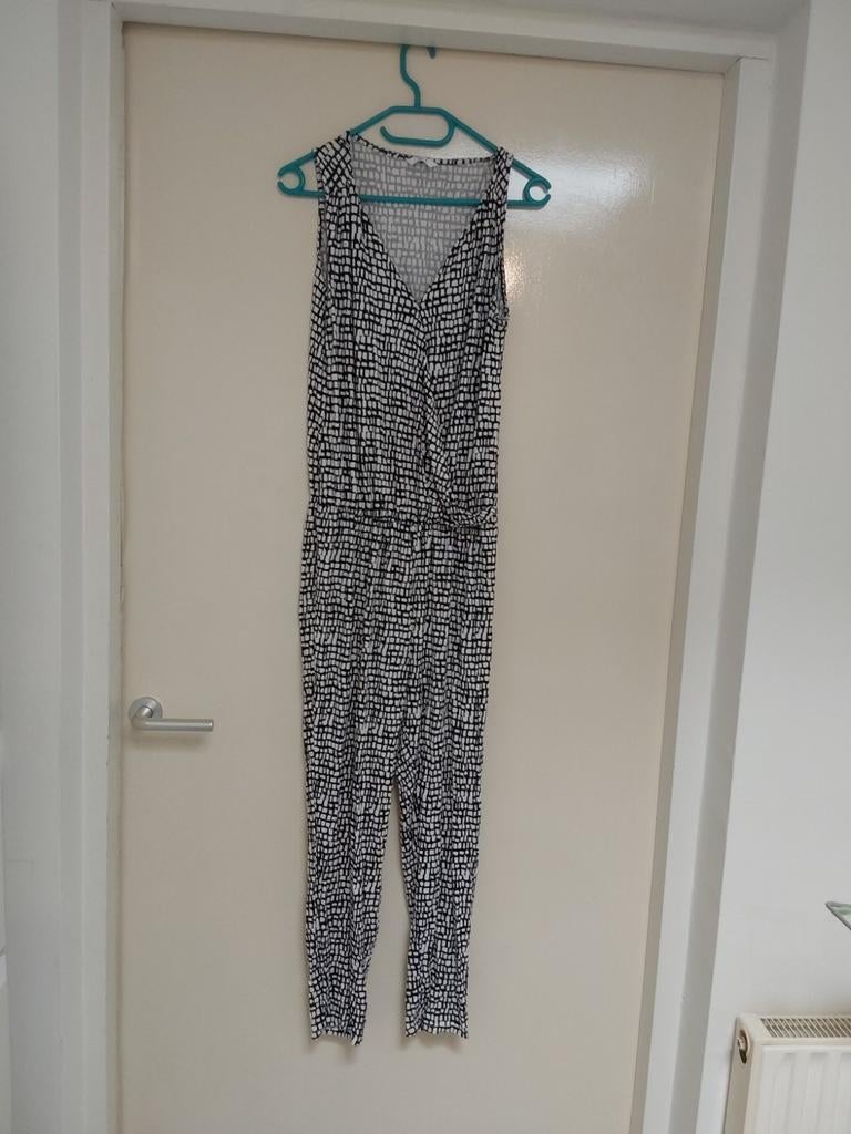 Prachtige jumpsuit maat L vd Hema met leuke grafische print, Hema, Ophalen of Verzenden, Zo goed als nieuw