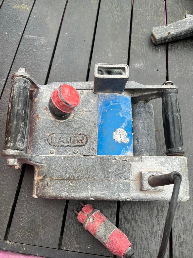 Baier Muurfrees - Robuuste Sleuvenfrees voor Zwaar Werk, Ophalen of Verzenden, Gebruikt, Elektrisch, Muurfrees