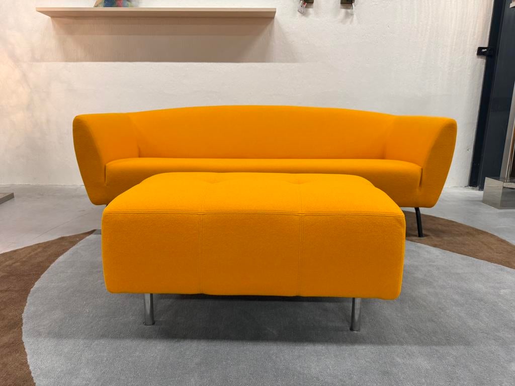 Nieuw Gelderland 6111 Voetenbank oranje stof Design poef, Nieuw, Ophalen of Verzenden, Gelderland, Stof