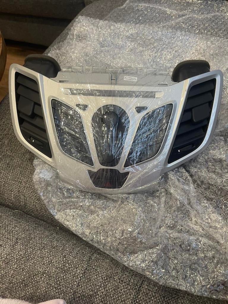 Ford Focus Center Console Middenconsole NIEUW,nooit gebruikt, Auto-onderdelen, Voor, Nieuw, Ophalen of Verzenden, Ford