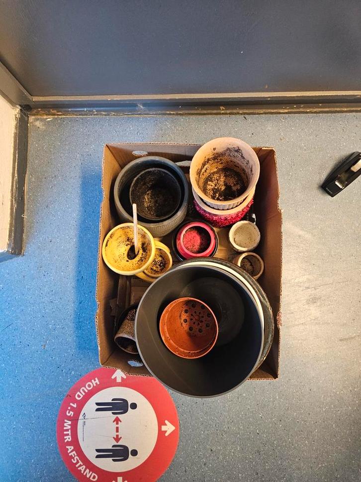 Diverse plantenpotten - Gratis af te halen!, Tuin en Terras, Bloempotten, Ophalen