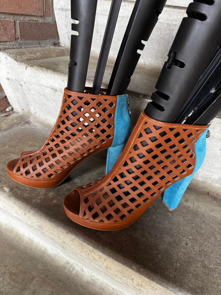 Armani schoenen maat 39, Ophalen, Pumps, Blauw, Zo goed als nieuw