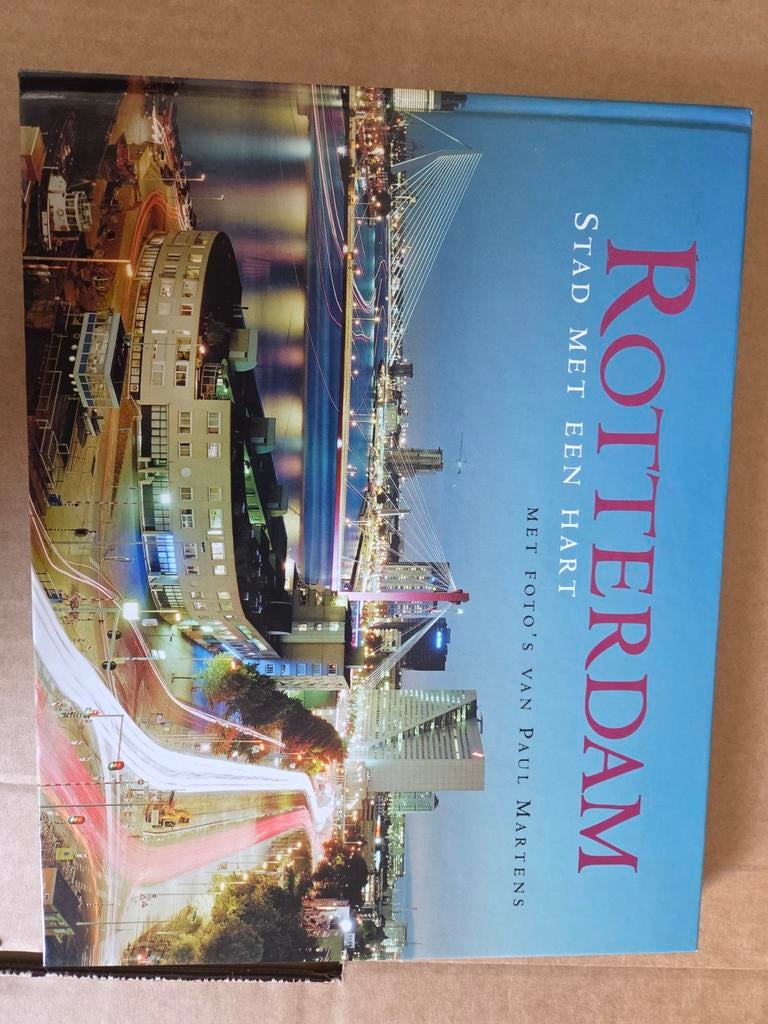 P. Martens - Rotterdam stad met een hart, Ophalen of Verzenden, Zo goed als nieuw, P. Martens; J. Kok