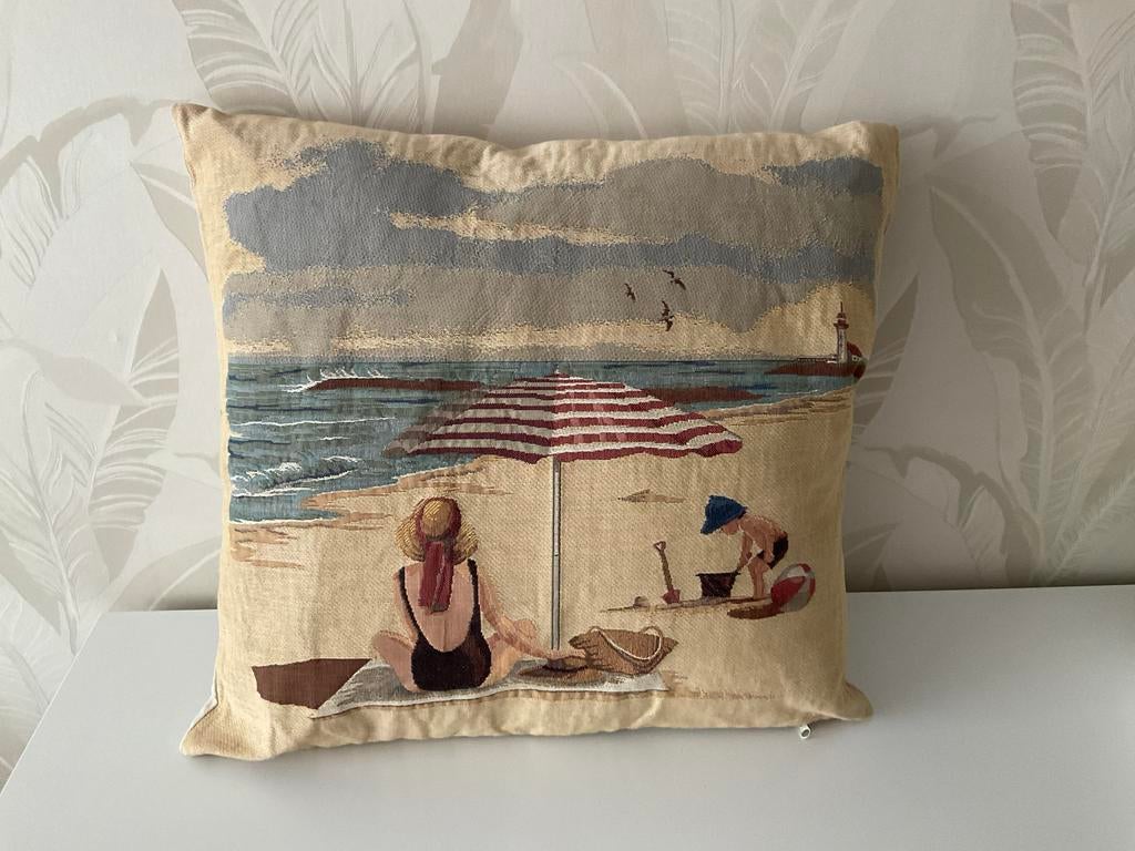 Sierkussen, linnenlook, strandtafereel 46x42 cm., Ophalen of Verzenden, Zo goed als nieuw, Beige, Vierkant