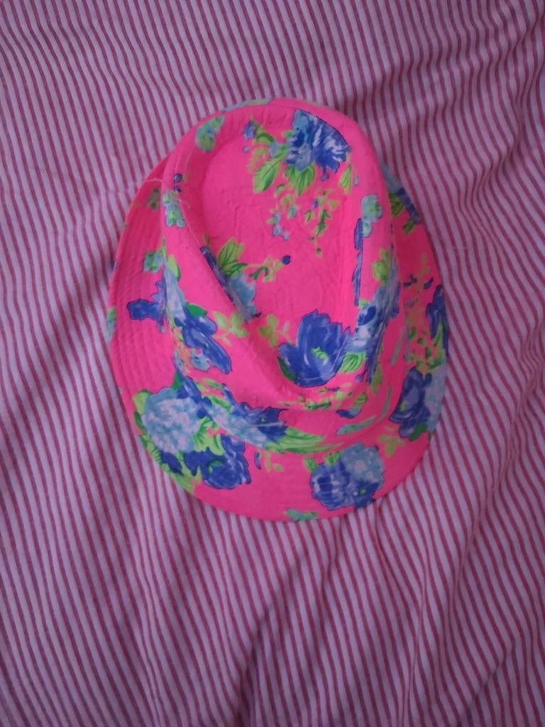 Roze hoed met bloemenprint, Ophalen of Verzenden, Zo goed als nieuw, One size fits all