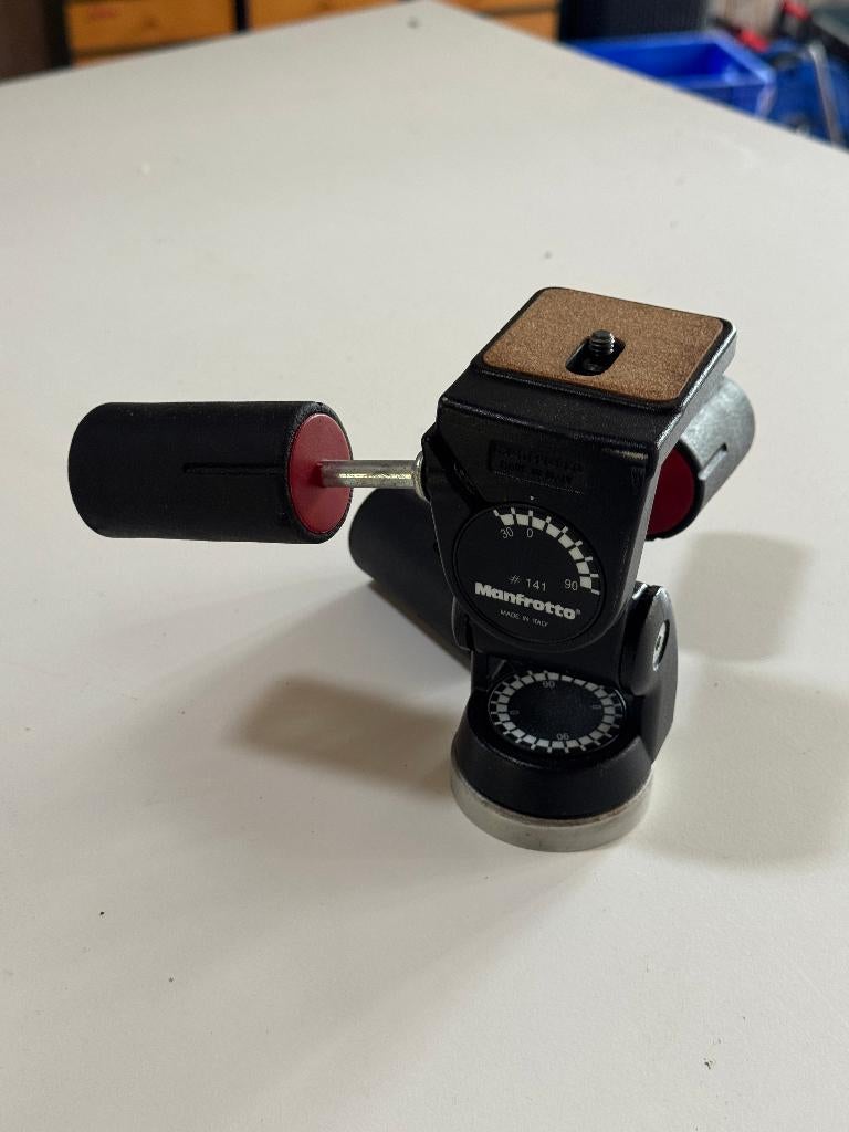 Manfrotto 141 drieweg statiefkop, Ophalen of Verzenden, Nieuw, Minder dan 150 cm, Overige typen