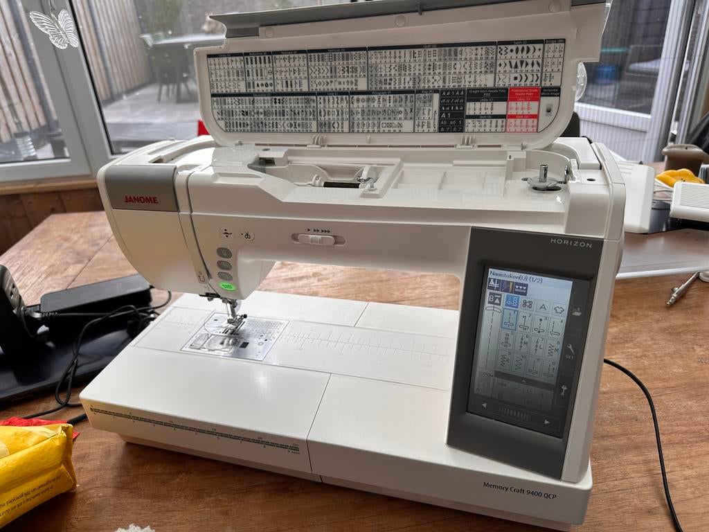 Janome Memory Craft 9400 QCP met upgrade 9450 QCP., Ophalen, Zo goed als nieuw, Naaimachine, Overige merken