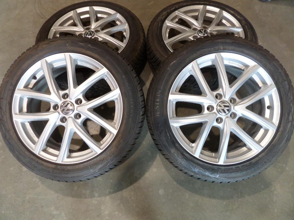 18" Volkswagen ID3 / Cupra Born + Winterbanden ZGAN, Auto-onderdelen, Banden en Velgen, 18 inch, 215 mm, Banden en Velgen, Personenwagen