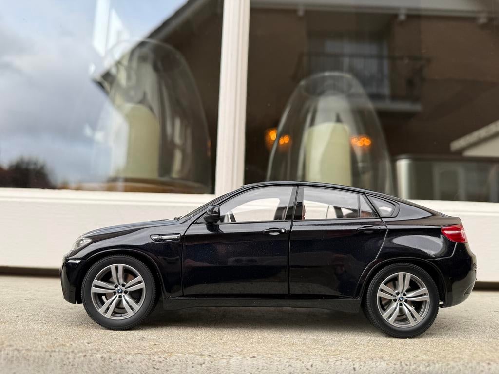 1:18 BMW E71 X6M Zwart Metallic 2010 Kyosho 80432157613, Hobby en Vrije tijd, Modelauto's | 1:18, Kyosho, Auto, Ophalen of Verzenden