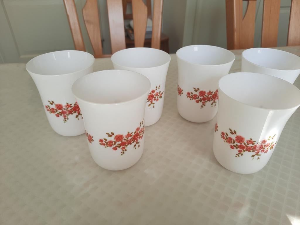 Vintage Arcopal Bagatelle melkbekers  en Schaaltje, Ophalen of Verzenden