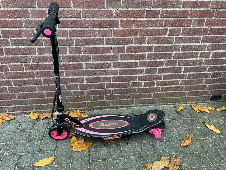Razor Elektrische Step - E-90, Fietsen en Brommers, Steps, Zo goed als nieuw, Elektrische step (E-scooter), Ophalen