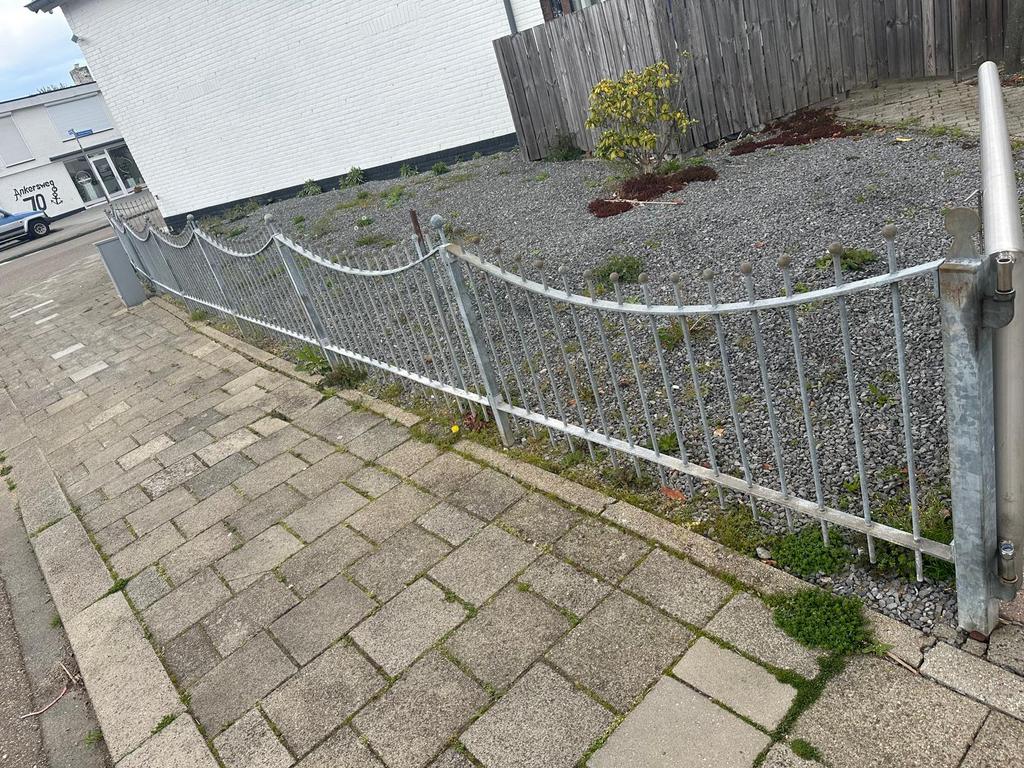Hek werk tekoop eventueel met poort, Tuin en Terras, Tuinhekken en Hekwerk, Ophalen, Zo goed als nieuw, IJzer, Met poort