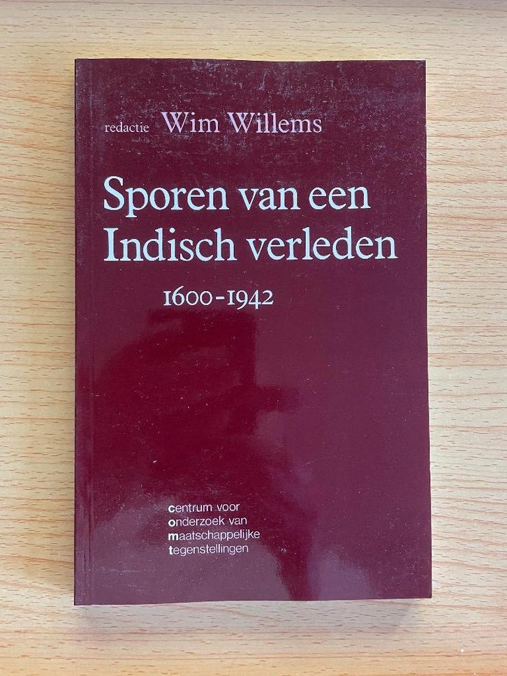 Sporen van een Indisch verleden, Boeken, Overige Boeken, Zo goed als nieuw, Verzenden