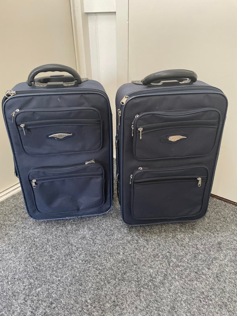 Twee gebruikte Leonardo handbagage trolleys, Ophalen, 40 tot 60 cm, Gebruikt, 20 tot 30 cm