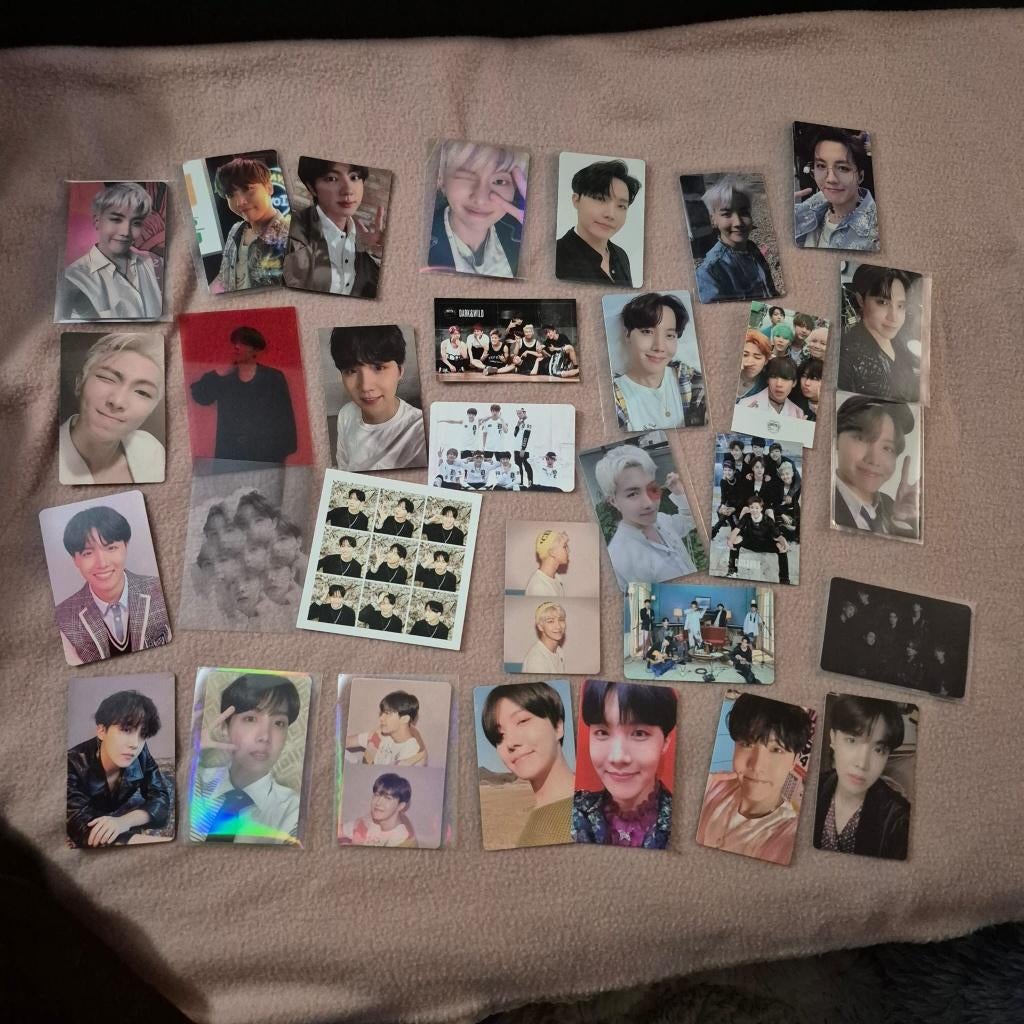 BTS collection set 3, Verzamelen, Muziek, Artiesten en Beroemdheden, Verzenden, Zo goed als nieuw, Foto of Kaart