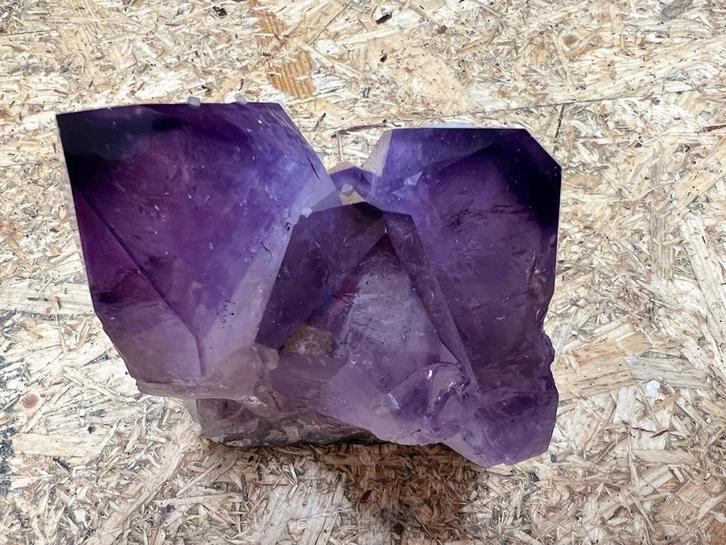 Amethist cluster (54) hoogste kwaliteit, diep paarse kleur., Verzamelen, Mineralen en Fossielen, Mineraal, Ophalen of Verzenden