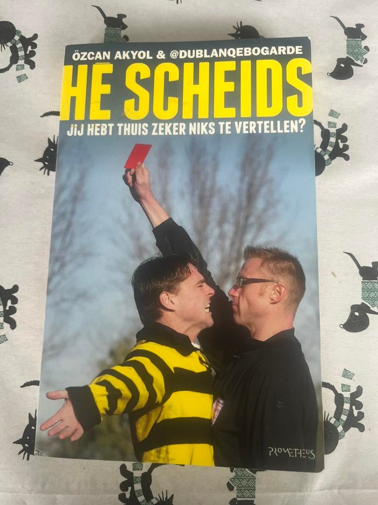 He scheids, jij hebt thuis zeker niks te vertellen?, Boeken, Sportboeken, Zo goed als nieuw, Balsport, Ophalen of Verzenden