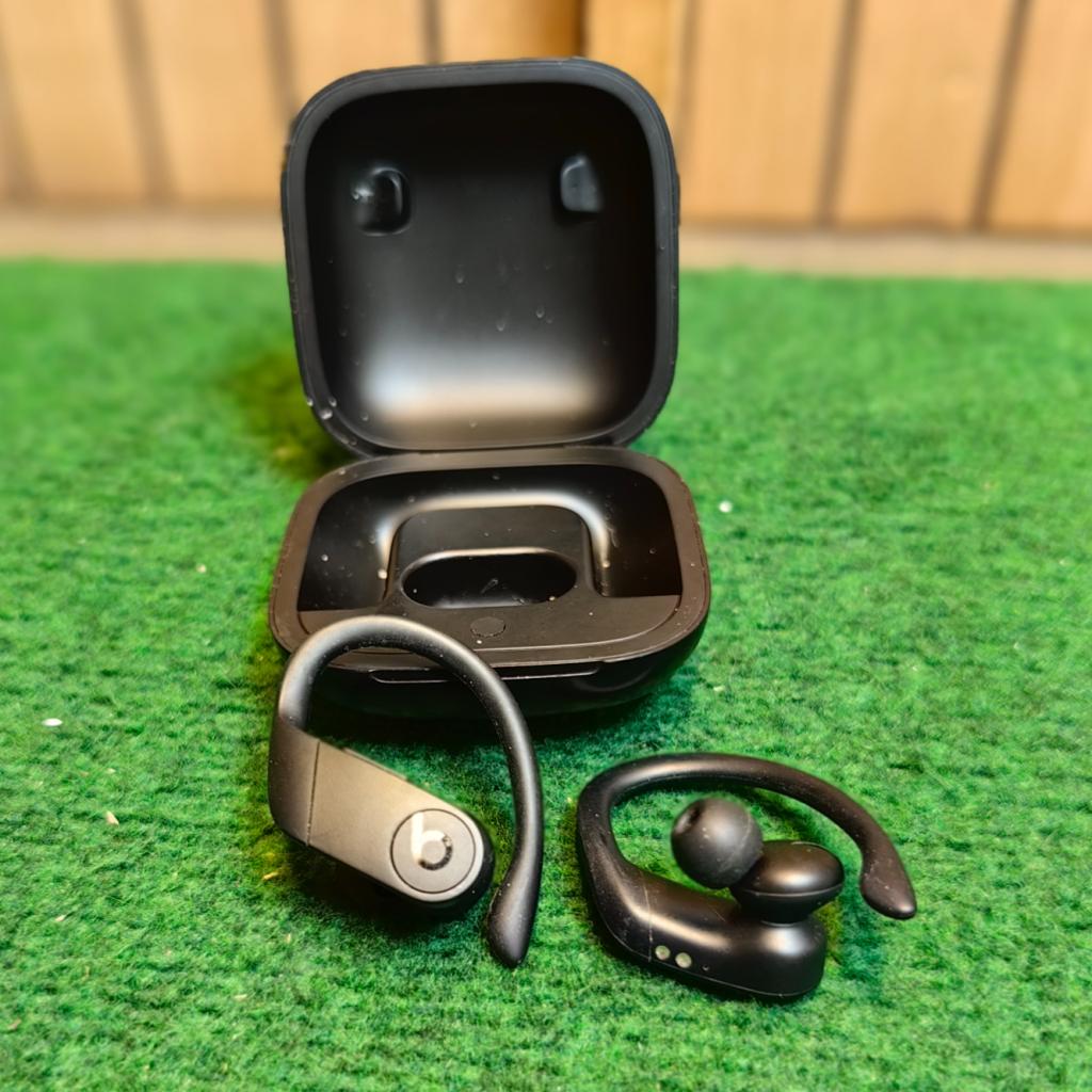 Beats by Dre Powerbeats Bluetooth Oordopjes - In Nette, Beats, Zo goed als nieuw, Support@beats.com, Beats Electronics LLC
Beats by Dr. Dre
8600 Hayden Place
Culver City, CA 90232
United States