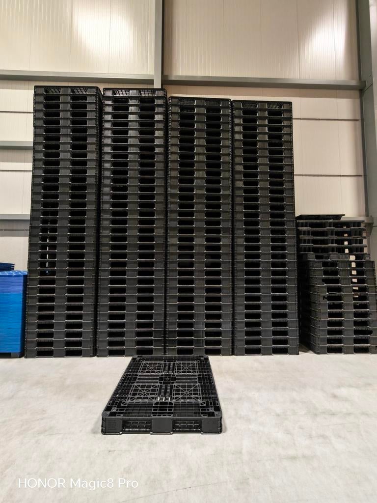 Kunststof pallets, Ophalen, Zo goed als nieuw