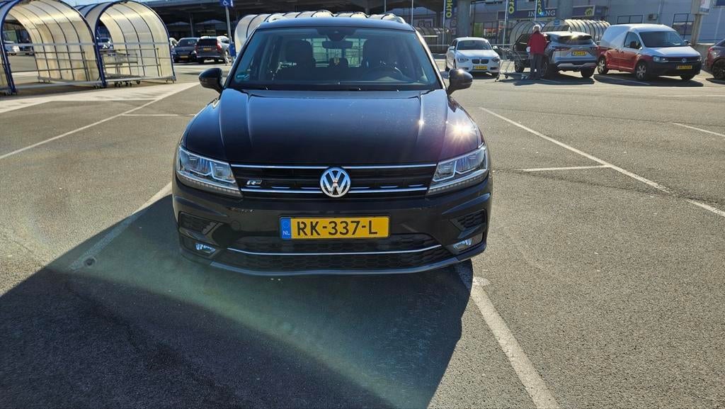 Volkswagen Tiguan 1.4 TSI 110KW DSG 2018 Zwart., Auto's, 1800 kg, 4 cilinders, Zwart, Origineel Nederlands